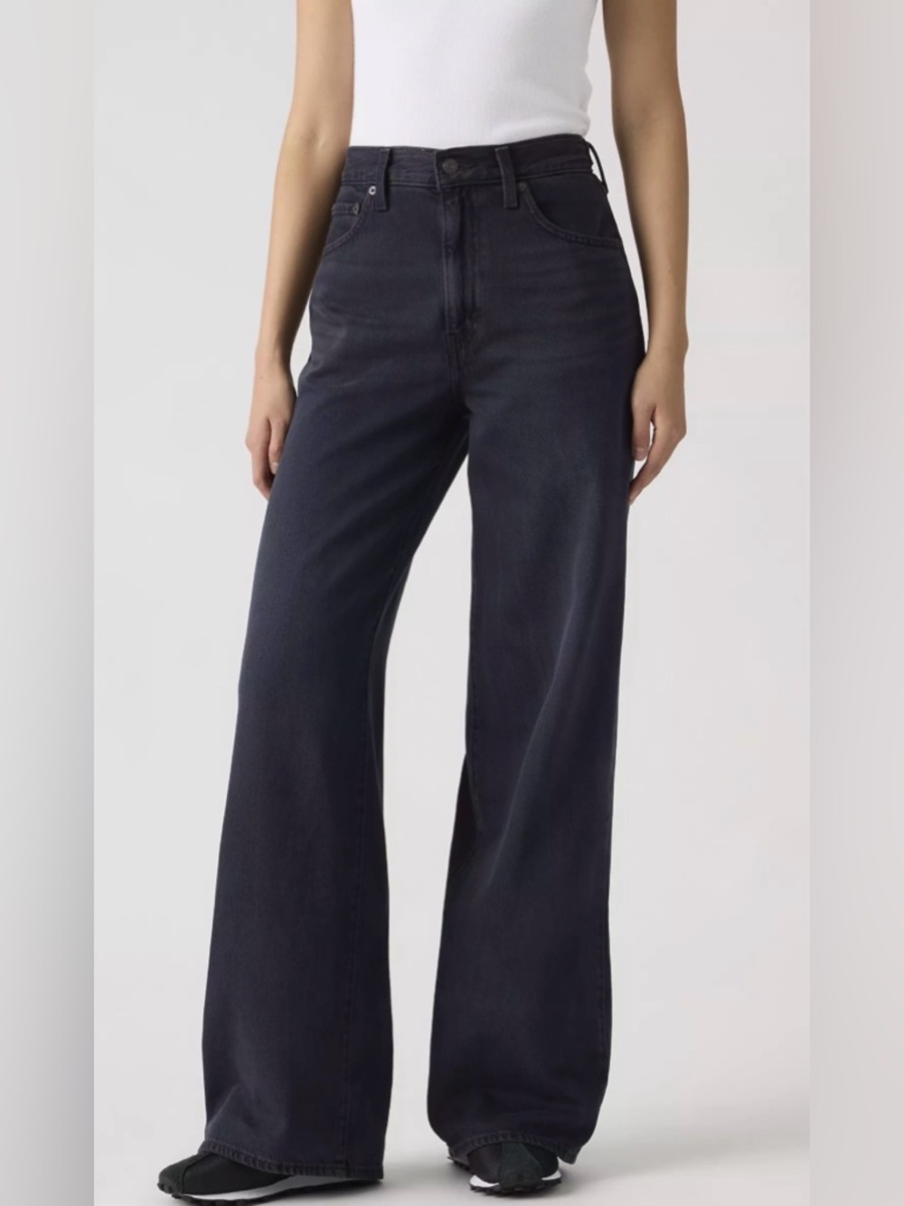Levi's Cinch Baggy Wide-Leg High-Rise Jeans in Dark Indigo Black
